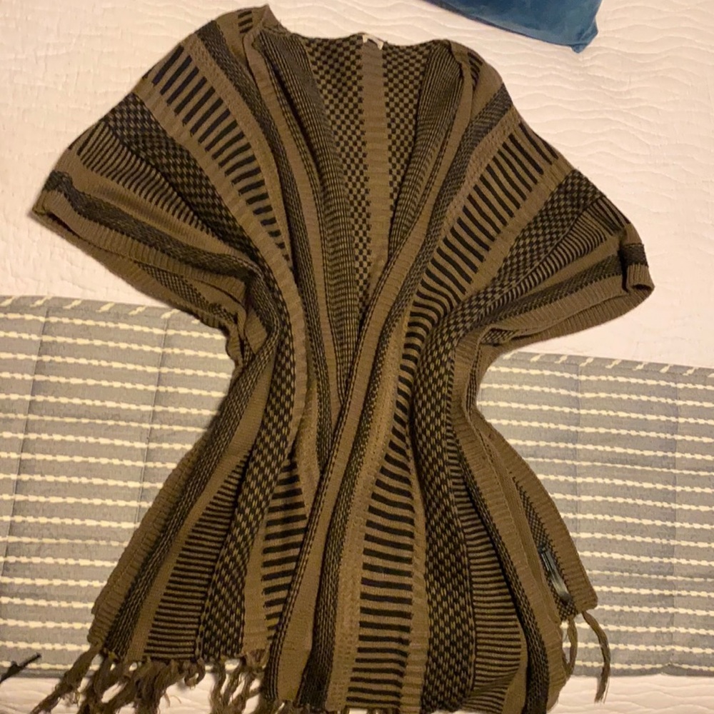 Olive green and black patterned cozy shawl